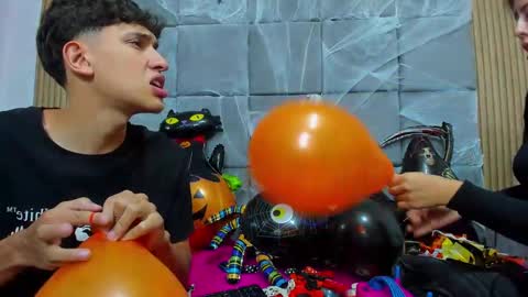 Chanellandmax online show from 10-22-25, 01:11