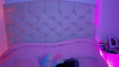 Snapshot of chanellgv chatting on 10-20-25, 10:54 Chanell online show from 10-20-25, 10:54