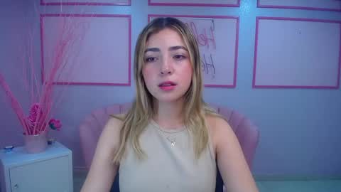 Snapshot of channel_blonde_a chatting on 12-04-24, 04:49 channel_blonde_a online show from 12-04-24, 04:49