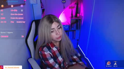 channel_blonde_a online show from 04-08-26, 12:21