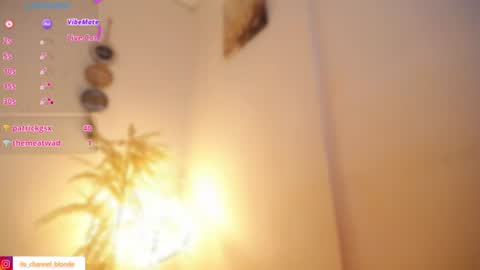 channel_blonde_a online show from 06-10-26, 10:41