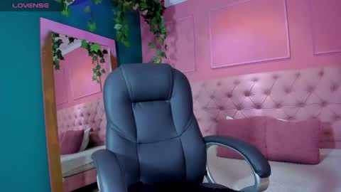 channel_russe online show from 05-23-26, 01:48