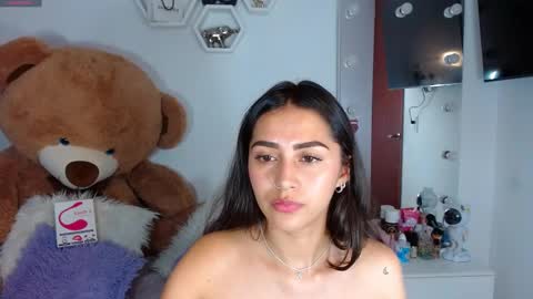 Isabella online show from 01-10-25, 12:04
