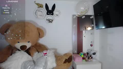 Isabella online show from 03-24-26, 10:31