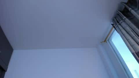 Snapshot of chantall_smith chatting on 05-04-26, 07:54 online show from 05-04-26, 07:54