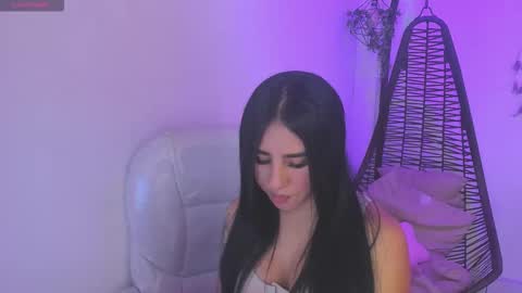 Chantall online show from 11-19-25, 04:45