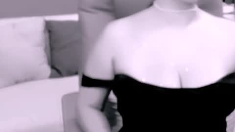 The Queen online show from 10-12-25, 04:11