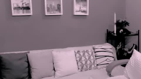 The Queen online show from 10-12-25, 04:17