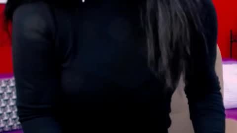 The Queen online show from 10-19-25, 08:53