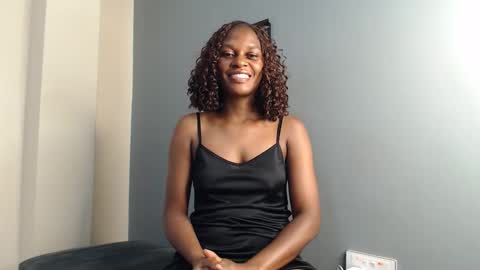 Chantel online show from 12-14-25, 01:11