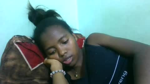 Snapshot of chanteuse655720 chatting on 06-18-26, 09:25 chanteuse655720 online show from 06-18-26, 09:25