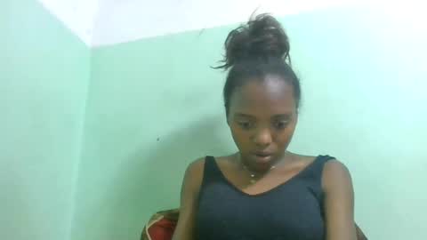Snapshot of chanteuse655720 chatting on 06-21-26, 06:16 chanteuse655720 online show from 06-21-26, 06:16