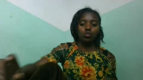 Snapshot of chanteuse655720 chatting on 07-26-26, 06:21 chanteuse655720 online show from 07-26-26, 06:21