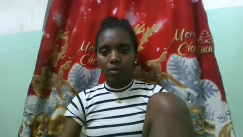 Snapshot of chanteuse655720 chatting on 08-06-26, 04:42 chanteuse655720 online show from 08-06-26, 04:42