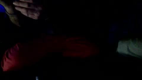 mueca online show from 11-28-25, 02:14