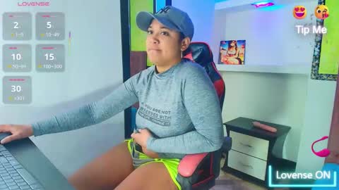 charis_bellota online show from 09-17-25, 04:47