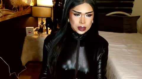 charismatic_apple online show from 02-13-26, 06:48