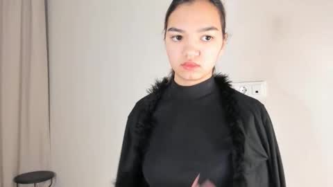 Snapshot of charitybergeaux chatting on 11-24-25, 07:41 MIchelle online show from 11-24-25, 07:41