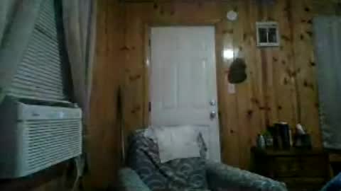 Snapshot of charlesb13 chatting on 07-08-26, 03:33 charlesb13 online show from 07-08-26, 03:33