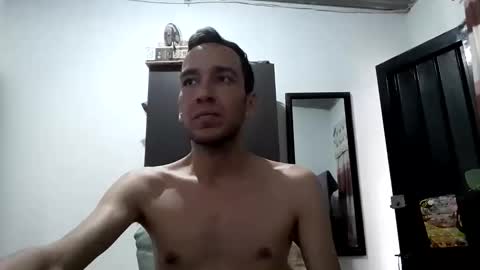 Snapshot of charlie5800 chatting on 06-08-26, 04:07 charlie5800 online show from 06-08-26, 04:07