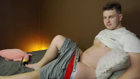 Snapshot of charlie_smiley chatting on 11-16-25, 05:13 Charlie Smiley online show from 11-16-25, 05:13