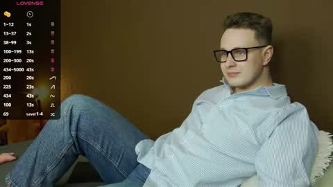 Snapshot of charlie_smiley chatting on 11-23-25, 07:24 Charlie Smiley online show from 11-23-25, 07:24