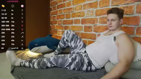 Snapshot of charlie_smiley chatting on 12-14-25, 10:20 Charlie Smiley online show from 12-14-25, 10:20