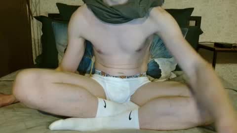 Snapshot of charlie_the_camboy chatting on 01-09-26, 04:54 Charlie online show from 01-09-26, 04:54