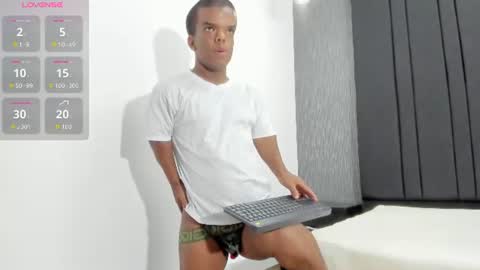 charlie_walkerr online show from 06-13-26, 12:25