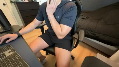 charliekkw online show from 04-16-26, 07:03