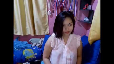 Sweetieeche online show from 04-12-26, 03:17