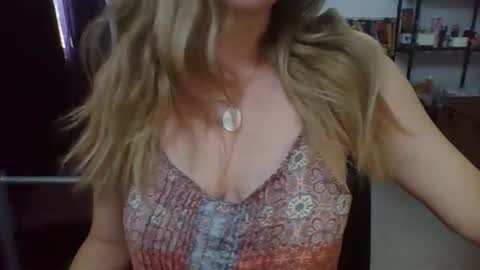 Snapshot of charlot_ponze chatting on 05-04-26, 06:37 charlott online show from 05-04-26, 06:37