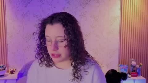 Snapshot of charlote__miller chatting on 04-25-26, 11:46 You honey online show from 04-25-26, 11:46