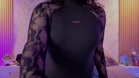 Snapshot of charlote__miller chatting on 05-06-26, 11:48 You honey online show from 05-06-26, 11:48
