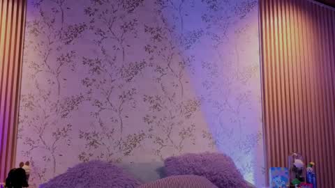 Snapshot of charlote__miller chatting on 05-11-26, 04:04 You honey online show from 05-11-26, 04:04