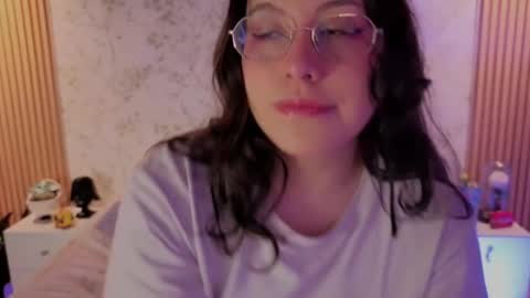Snapshot of charlote__miller chatting on 06-06-26, 11:59 You honey online show from 06-06-26, 11:59