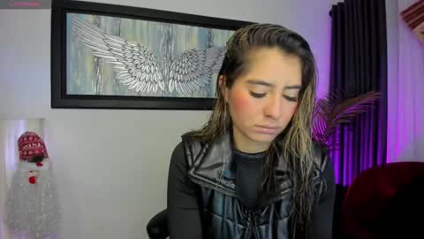 Charlote online show from 11-22-25, 11:42