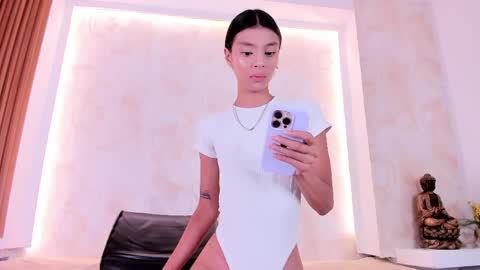 Charlote online show from 04-13-26, 08:25