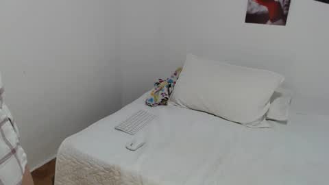 Snapshot of charlotte2852 chatting on 08-06-26, 05:09 karinaa independent model online show from 08-06-26, 05:09