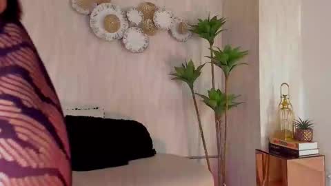 Snapshot of charlotte__08 chatting on 02-11-26, 03:33 Charlotte online show from 02-11-26, 03:33