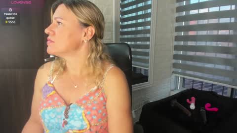 Snapshot of charlotte__g chatting on 01-23-25, 11:58 charlotte online show from 01-23-25, 11:58