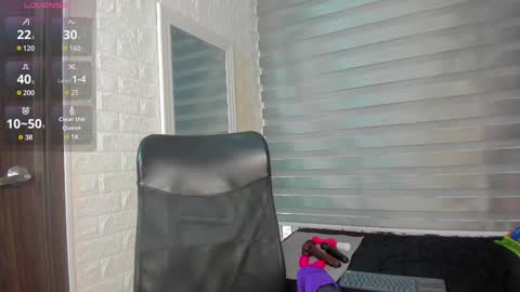 Snapshot of charlotte__g chatting on 01-27-25, 11:54 charlotte online show from 01-27-25, 11:54