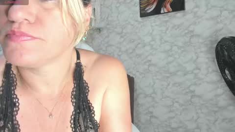 Snapshot of charlotte__g chatting on 02-09-25, 09:58 charlotte online show from 02-09-25, 09:58