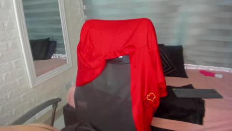 Snapshot of charlotte__g chatting on 03-04-25, 05:56 charlotte online show from 03-04-25, 05:56