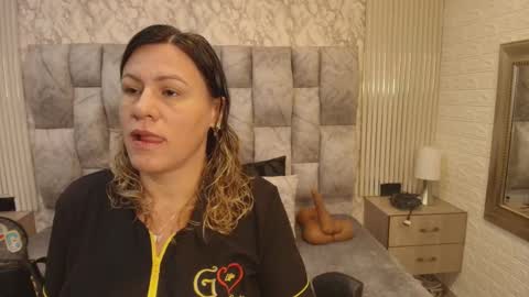 Snapshot of charlotte__g chatting on 09-10-25, 10:48 charlotte online show from 09-10-25, 10:48