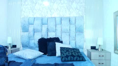 Snapshot of charlotte__g chatting on 09-22-25, 11:12 charlotte online show from 09-22-25, 11:12