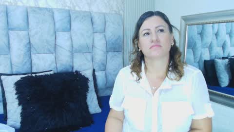 Snapshot of charlotte__g chatting on 09-26-25, 11:25 charlotte online show from 09-26-25, 11:25