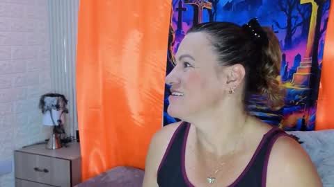 Snapshot of charlotte__g chatting on 10-10-25, 11:09 charlotte online show from 10-10-25, 11:09