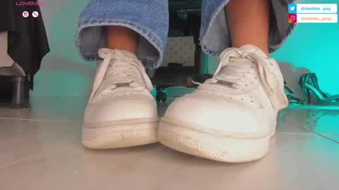 charlotte  grey online show from 10-17-25, 08:11