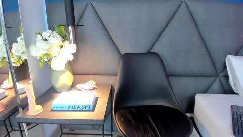 Charlotte online show from 02-26-25, 03:30